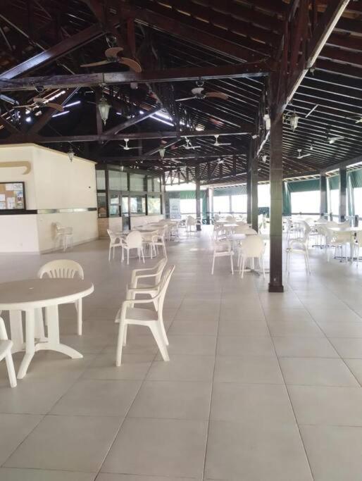 Wembley Tenis, Toninhas, Ubatuba-sp Apartment