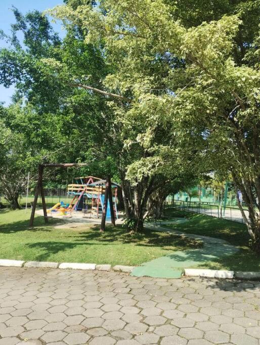 Wembley Tenis, Toninhas, Ubatuba-sp Apartment